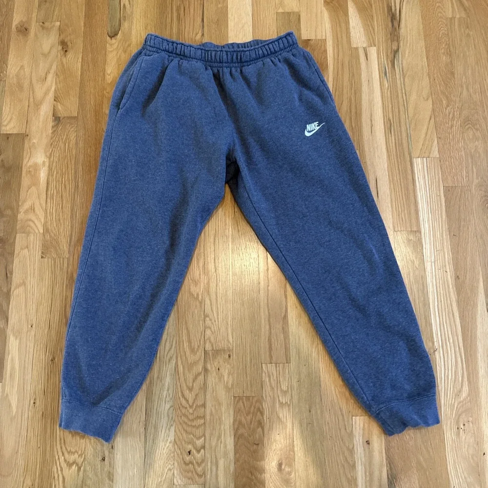 Nike Sportswear Club Fleece Joggers Men's Medium Gray BV2671-071 Sweatpants